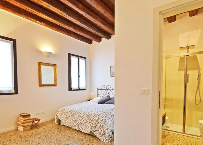 Mellina\'S Terrace - Stylish House