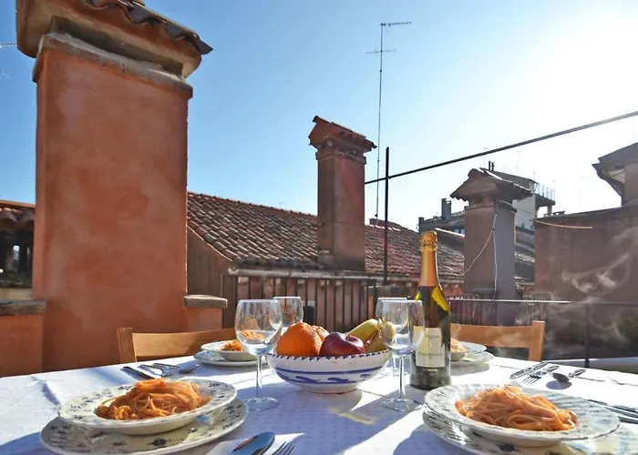 Mellina\'S Terrace - Stylish House